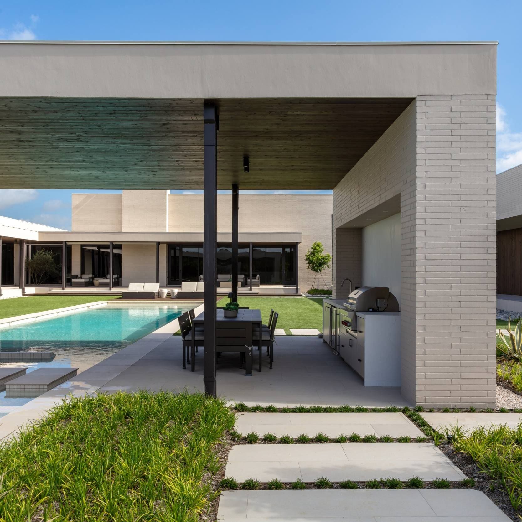 crescent-modern-11