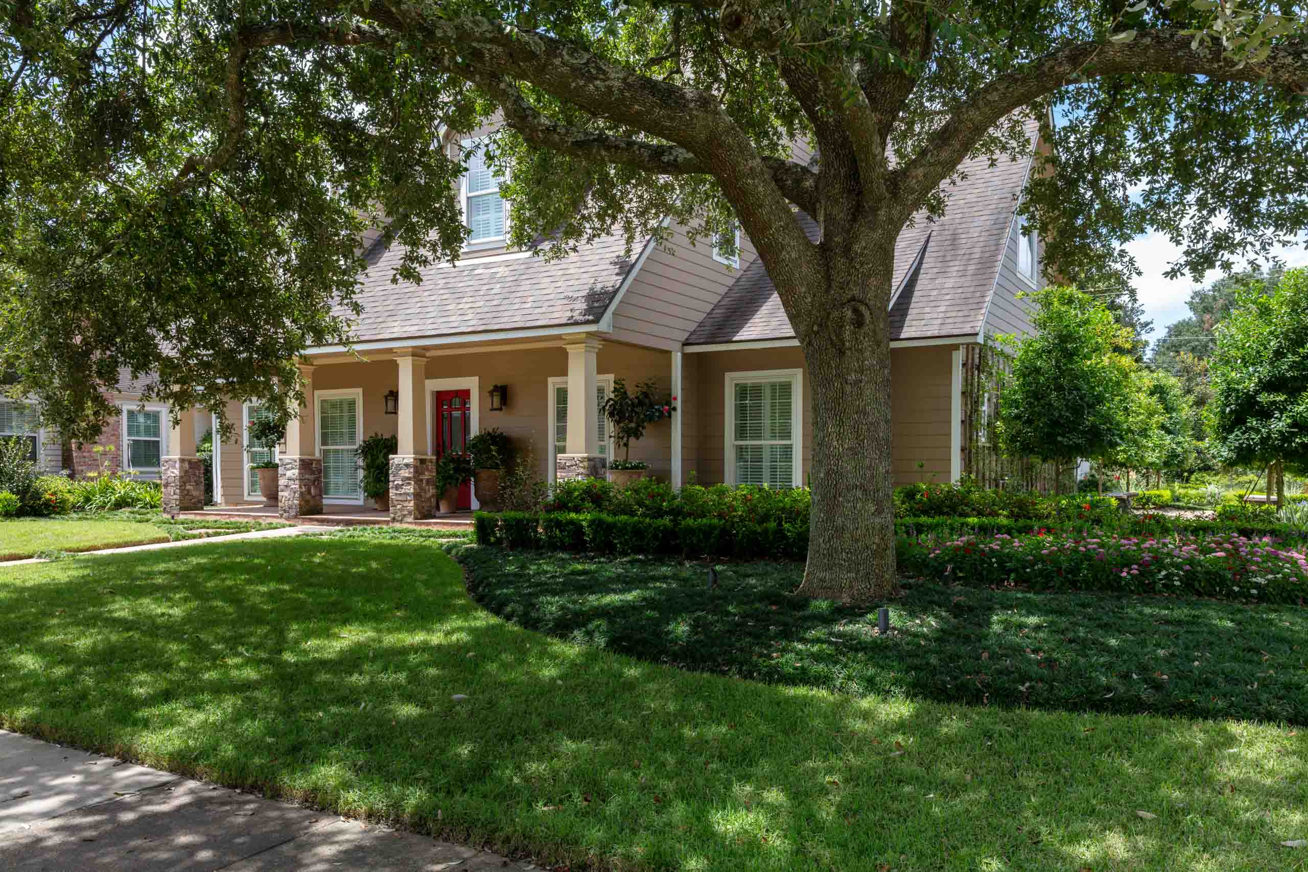 Beaumont, TX Landscape Maintenance Services