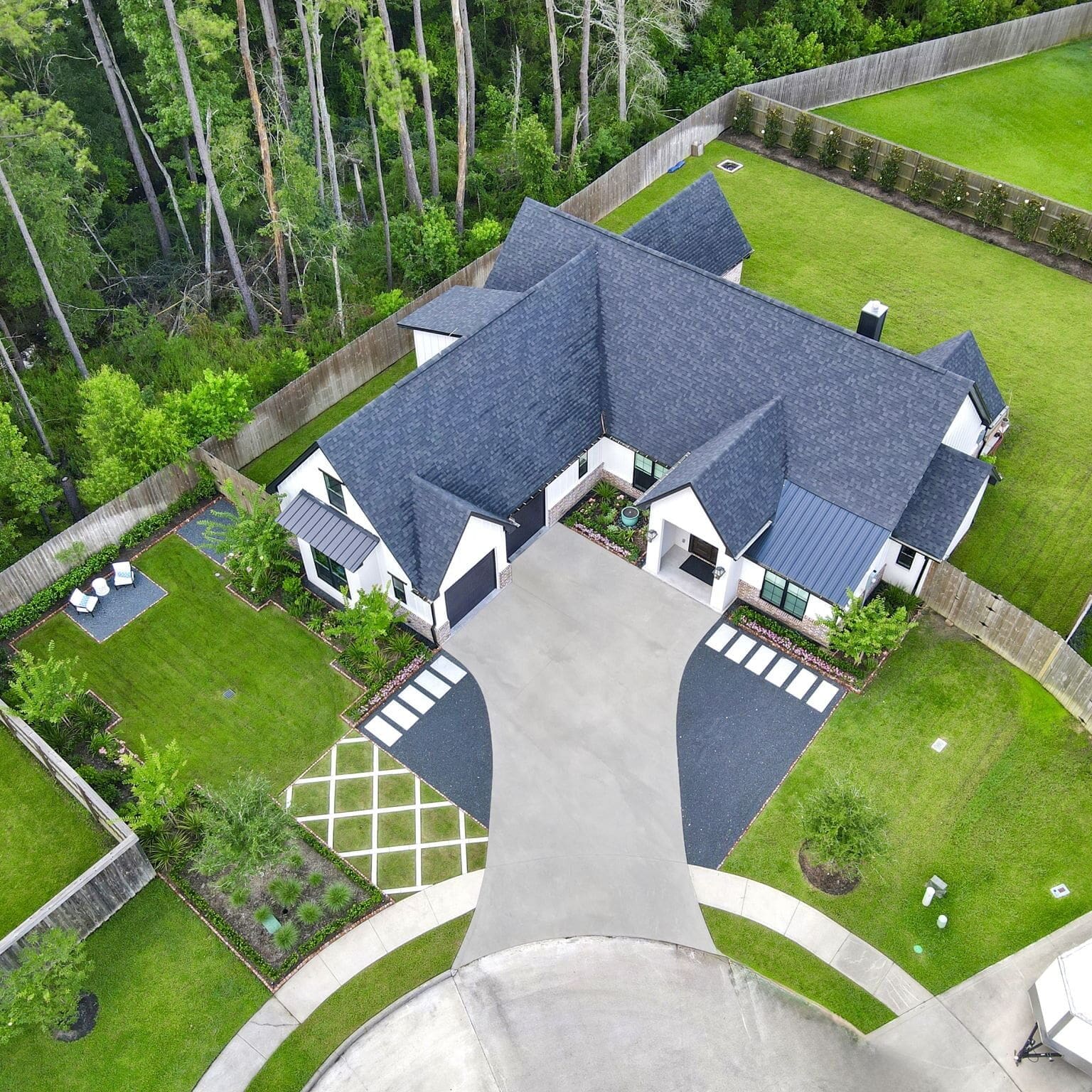 2-web-or-mls-Tara Ln