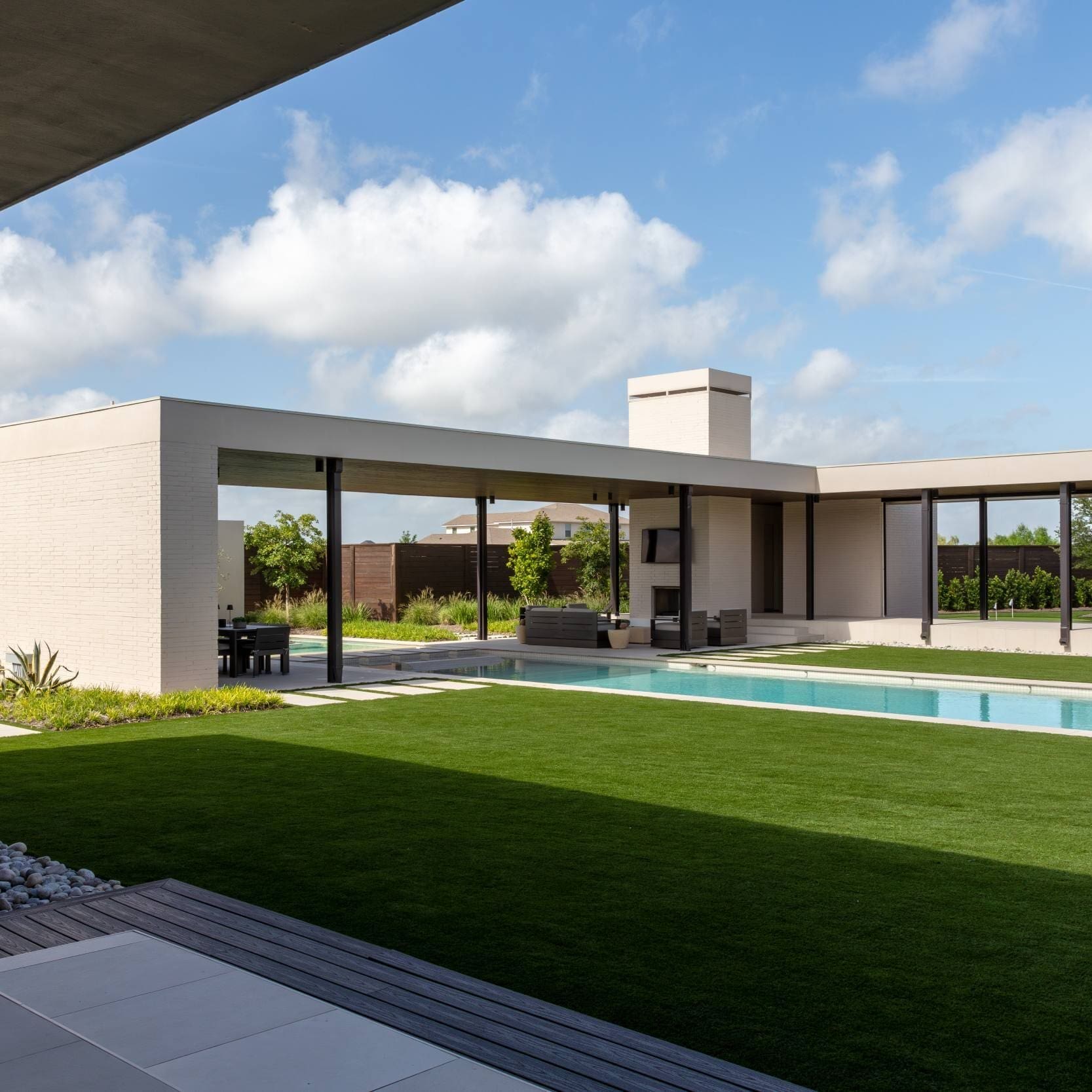 crescent-modern-19